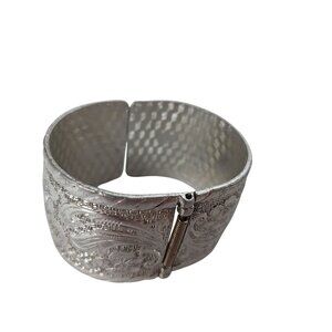 Vintage Wide Engraved Silver Tone Hinged Cuff Bracelet Bangle Statement Western